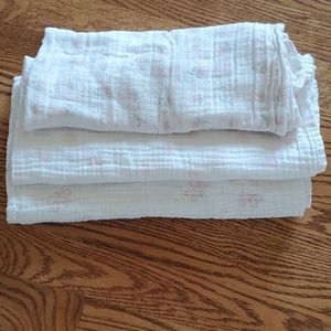 3 pack Muslin Swaddle Blankets by Swaddle Designs